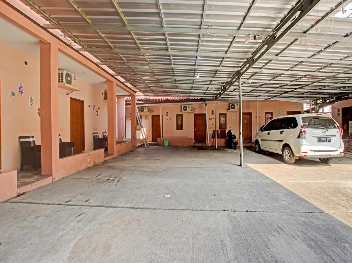 Oyo 91490 Hotel Rumah Kita Cirebon Extérieur photo