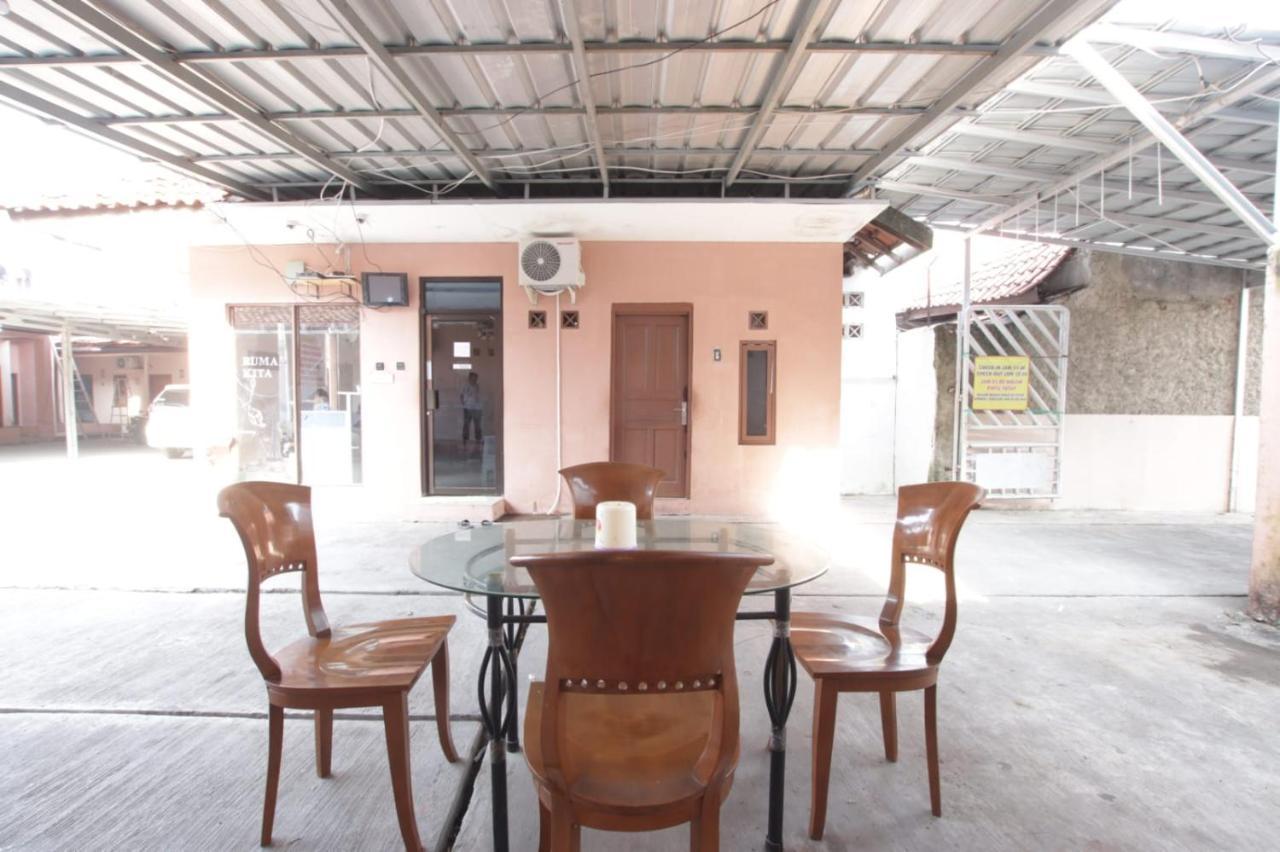 Oyo 91490 Hotel Rumah Kita Cirebon Extérieur photo